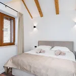 Sunset Cavtat-two Bedroom With Balcony Lejlighed *